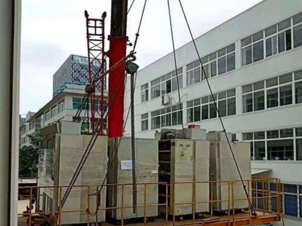 南雄市吊车电话_吊车的轮胎怎样检查和更换方法