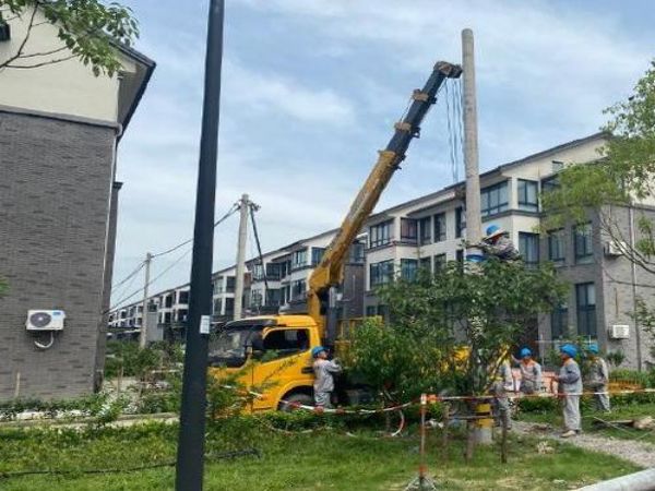 长白吊车出租电话_履带吊车租赁需要注意的安全问题